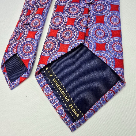 ERMENEGILDO  ZEGNA Textured Medallion Silk Tie (Red -Blue -White) Made In Italy - Picture 3 of 9